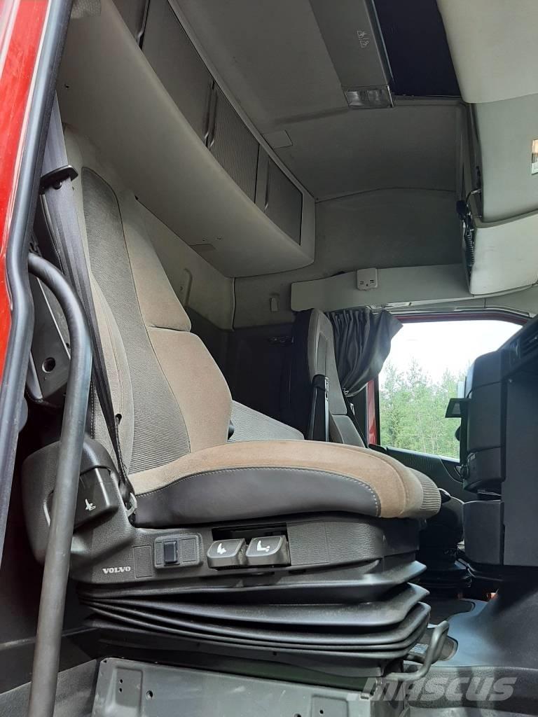Volvo FH 13 Camion pour copeaux de bois