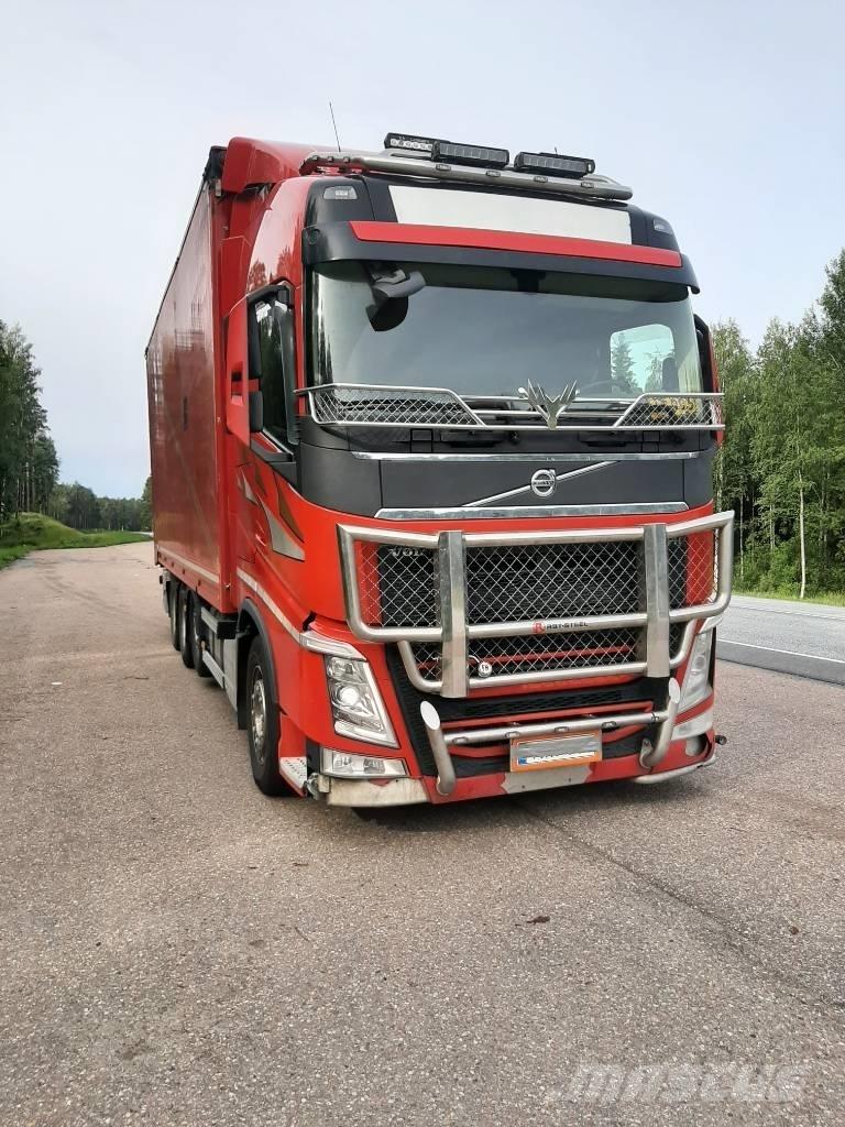 Volvo FH 13 Camion pour copeaux de bois