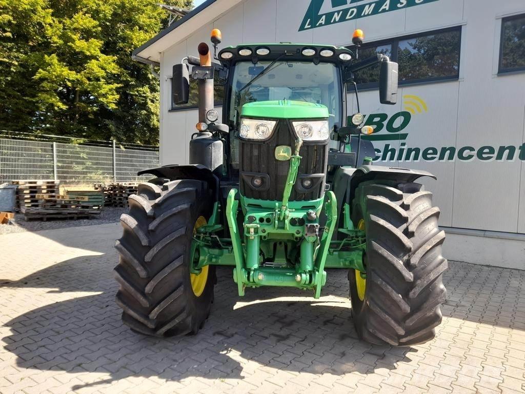 John Deere 6215R Tracteur