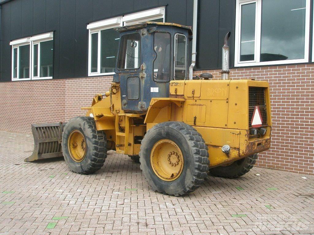 Komatsu W40-2 Chargeuse sur pneus