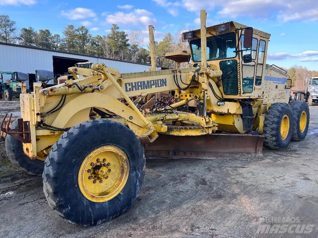 Champion 720 A VHP Niveleuse