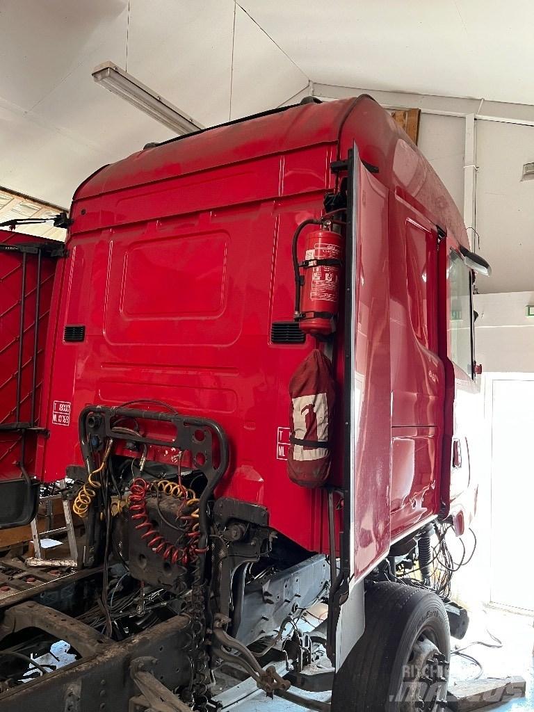 Scania CR19H Cabines