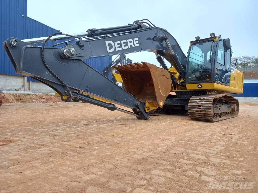 DEERE 210G Pelle sur chenilles