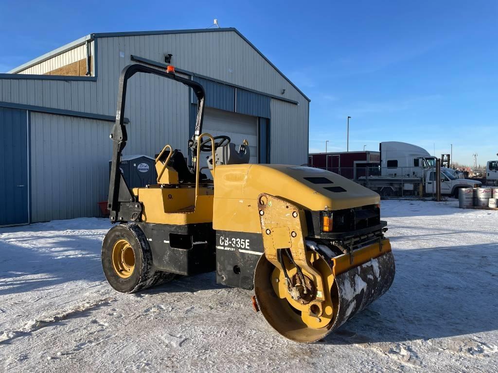 CAT CB 335 E Rouleaux tandem