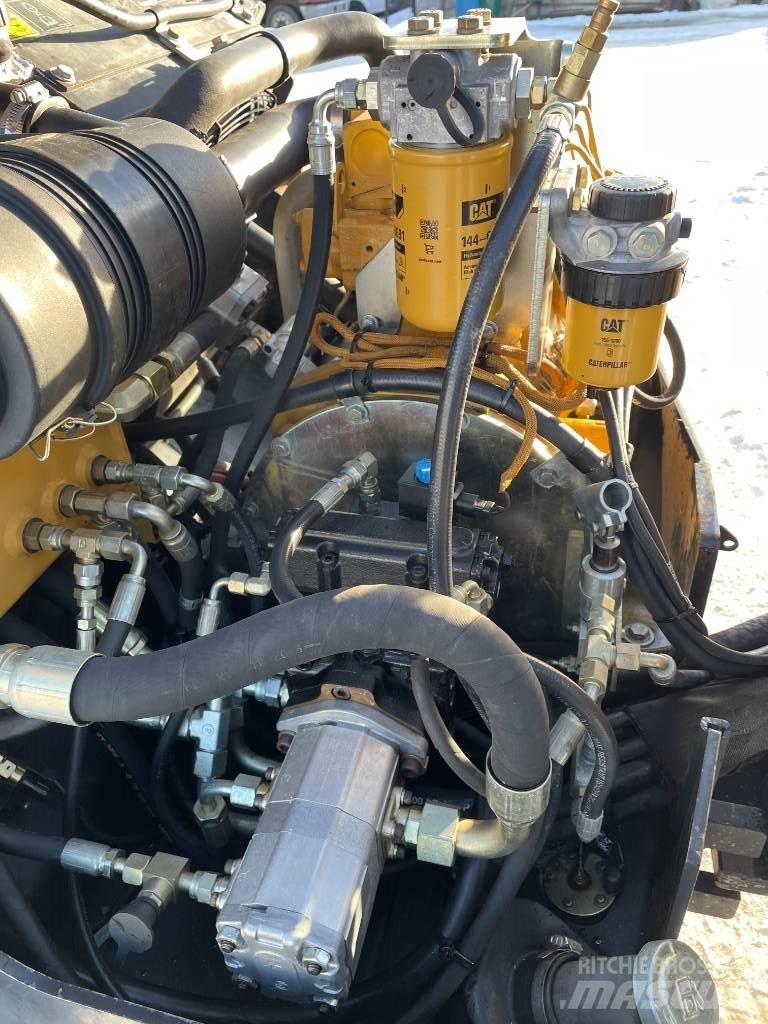 CAT CB 335 E Rouleaux tandem