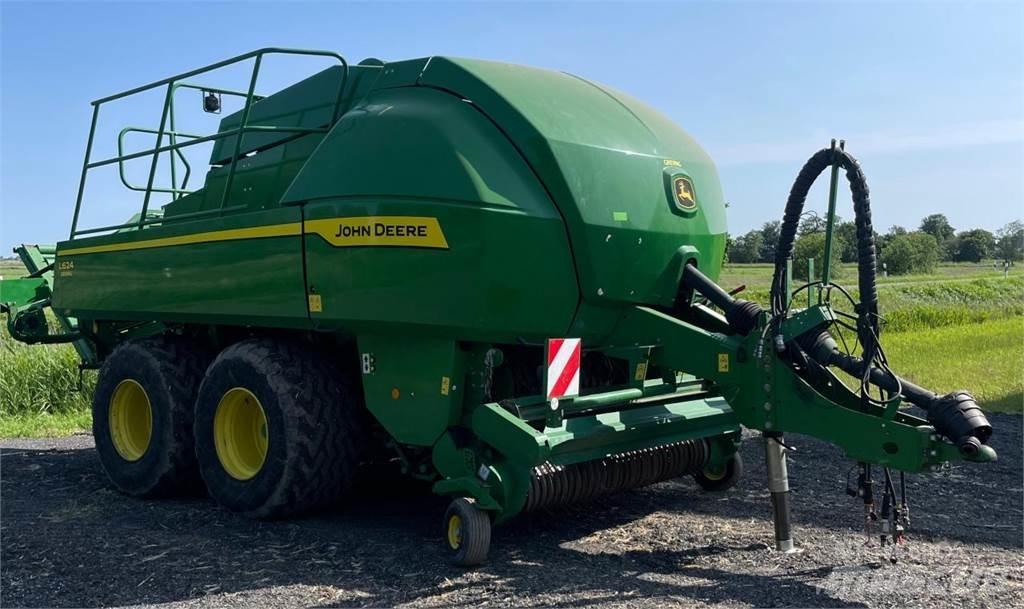 John Deere L624 Presse cubique