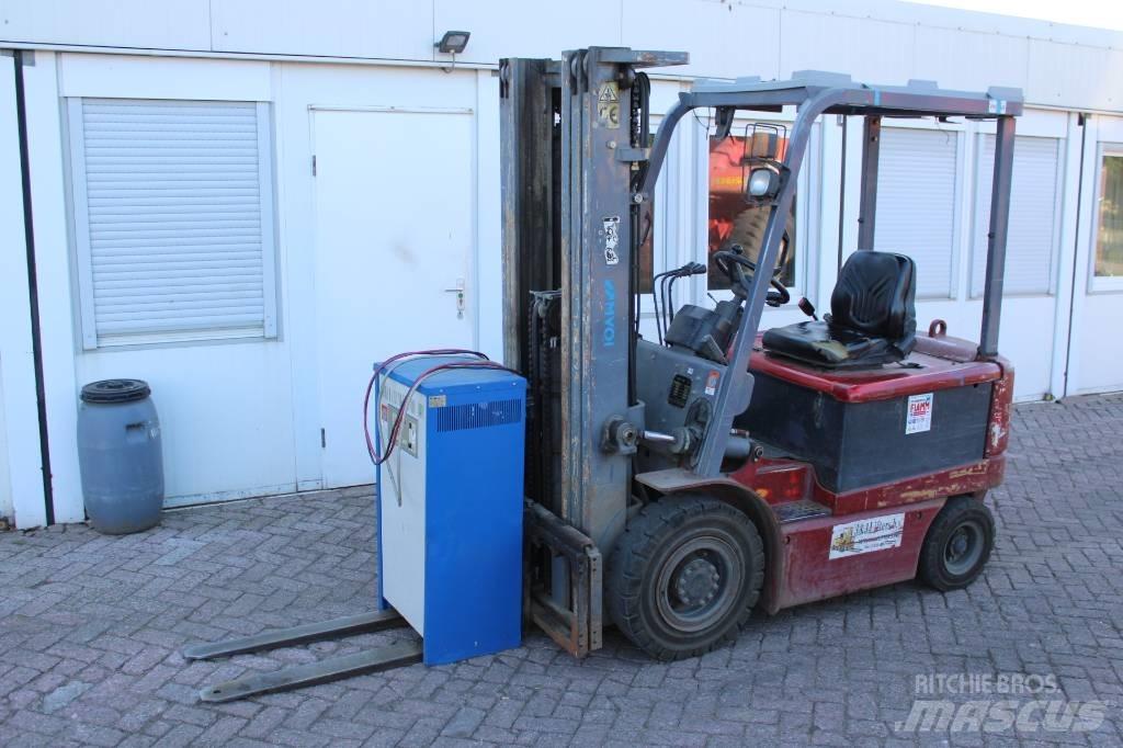 Hangcha CPD 25 Chariots élévateurs électriques
