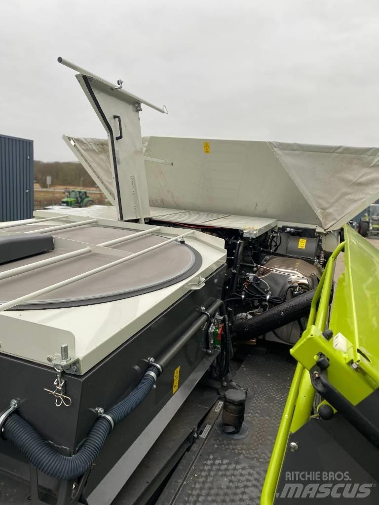 CLAAS LEXION 8800 Moissonneuse batteuse