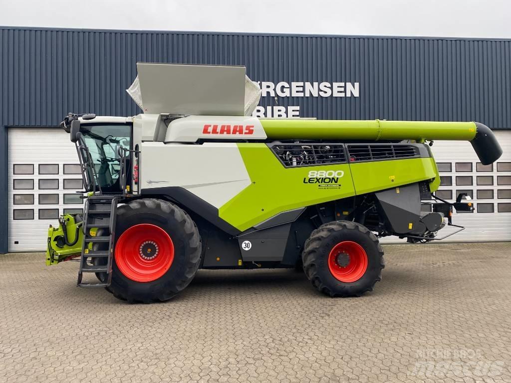 CLAAS LEXION 8800 Moissonneuse batteuse