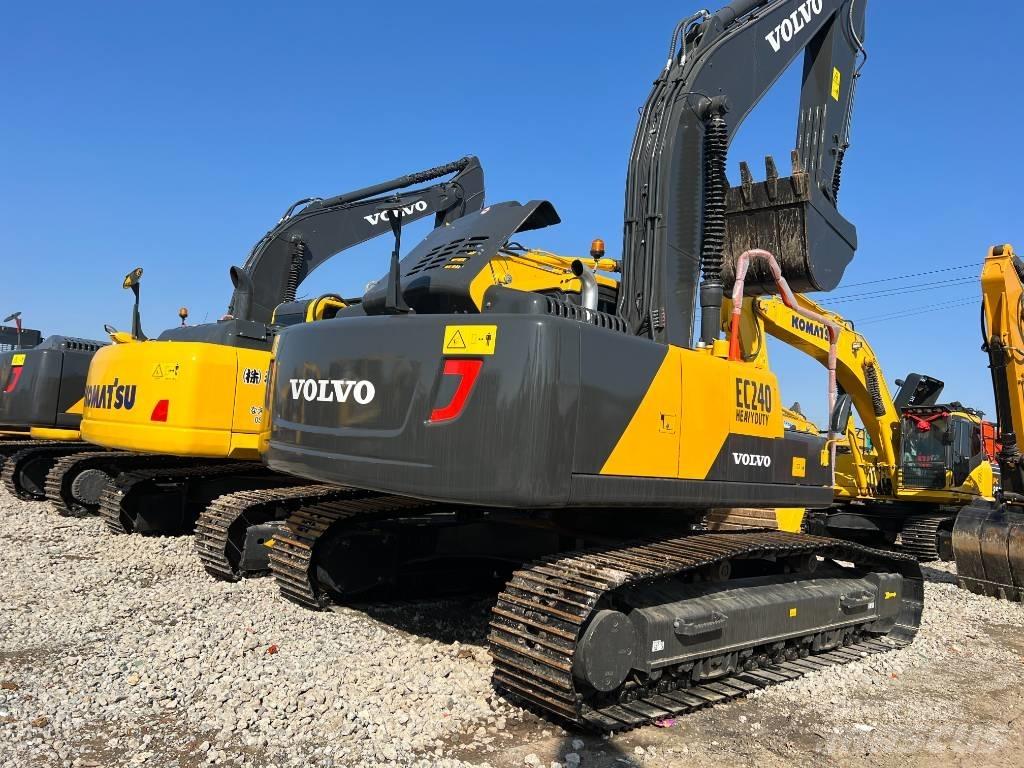 Volvo EC240DL Pelle sur chenilles