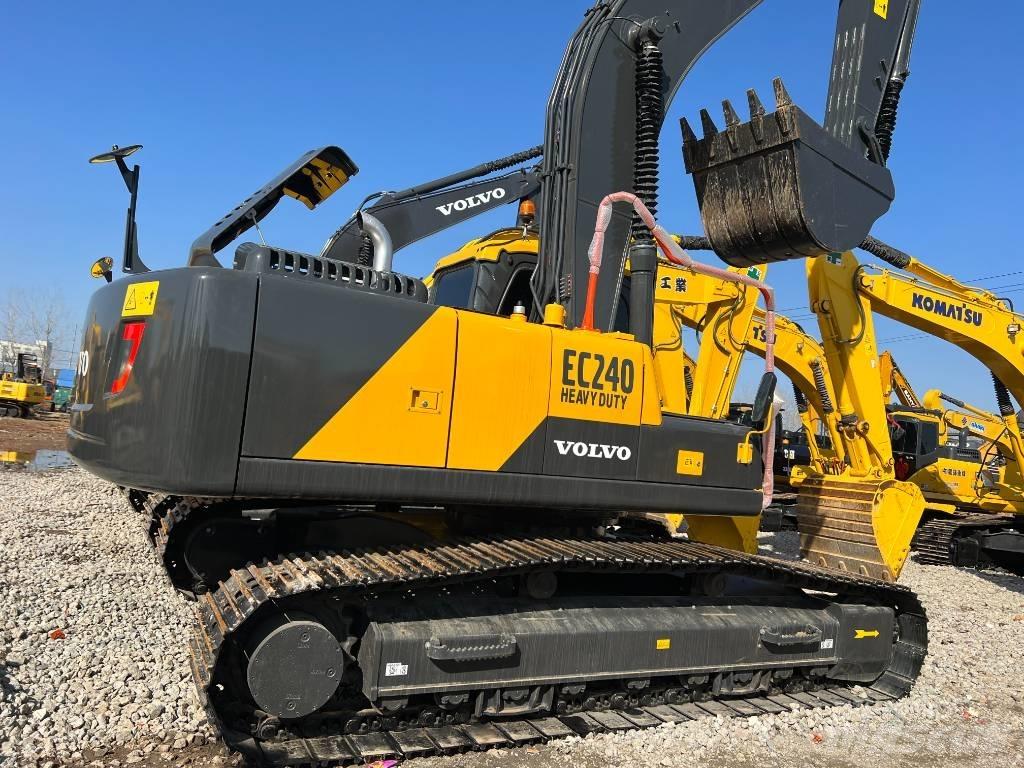 Volvo EC240DL Pelle sur chenilles