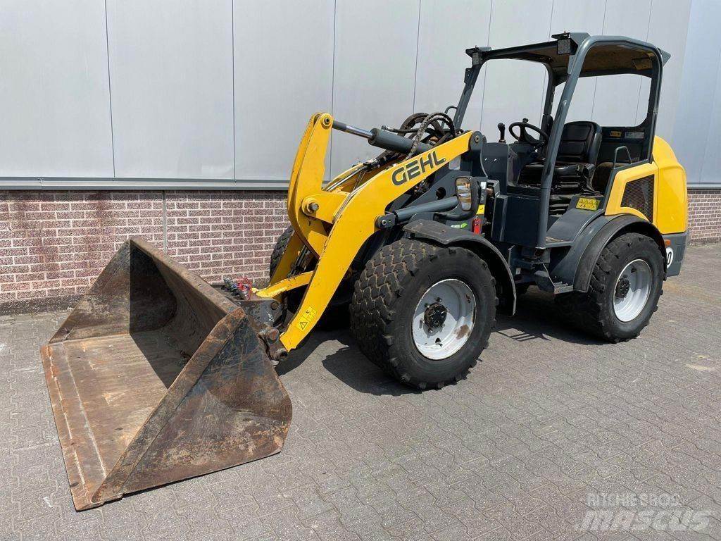 Gehl AL650 Chargeuse sur pneus