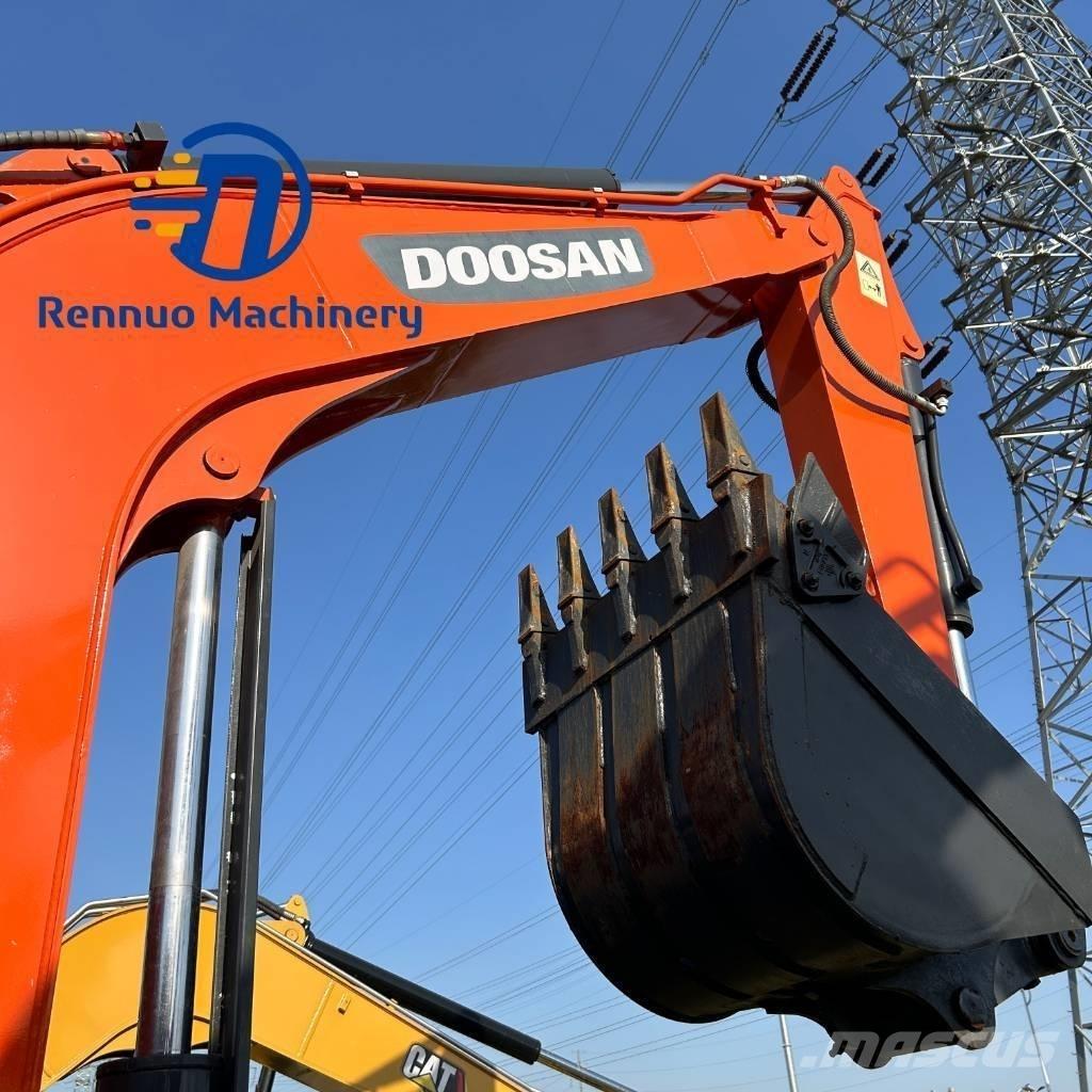 Doosan DX 60 Pelle sur chenilles