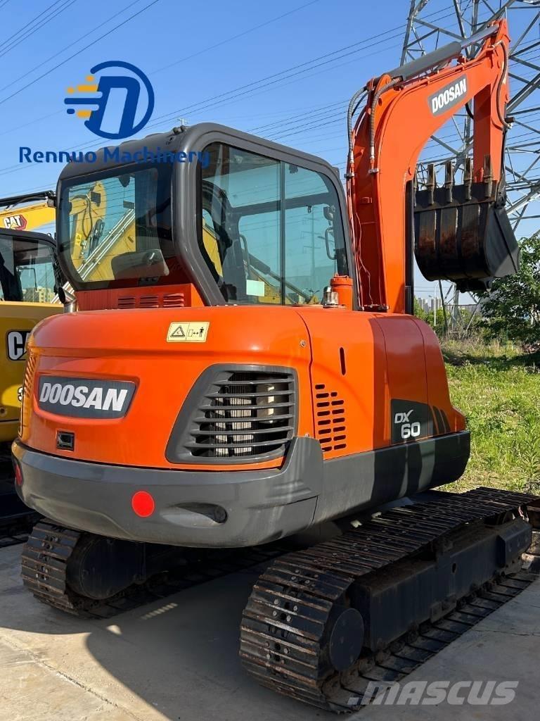 Doosan DX 60 Pelle sur chenilles
