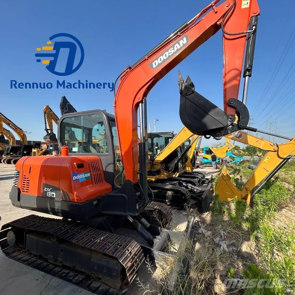 Doosan DX 60 Pelle sur chenilles
