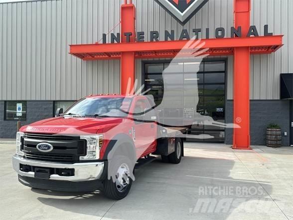 Ford F550 SD Camion plateau