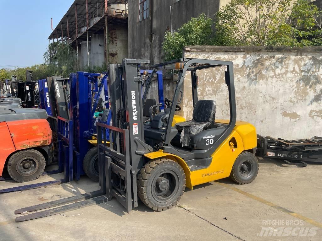 Komatsu 3 T Chariot télescopique