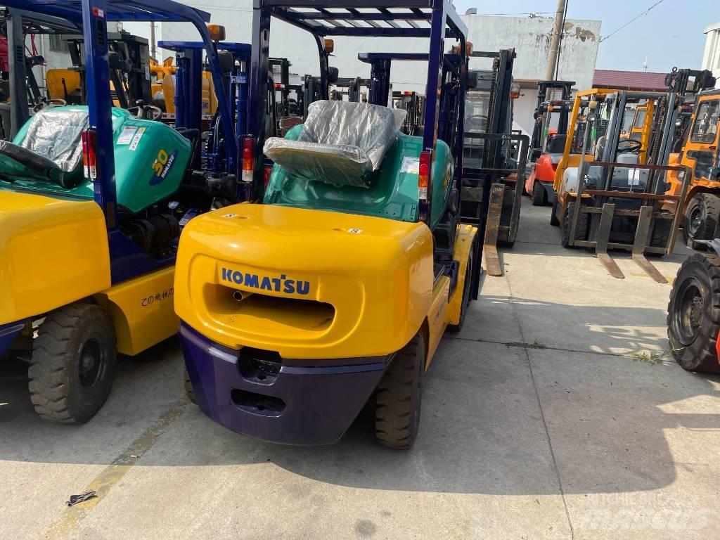 Komatsu 3 T Chariot télescopique