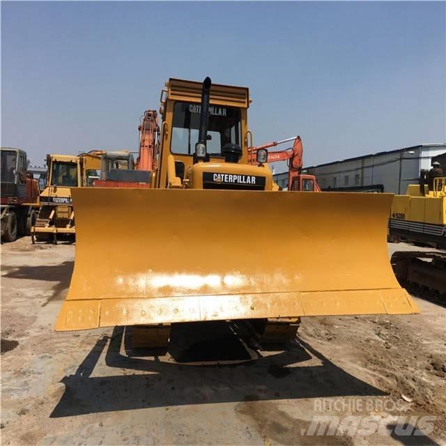 CAT D 6 D Bouteurs sur chenilles