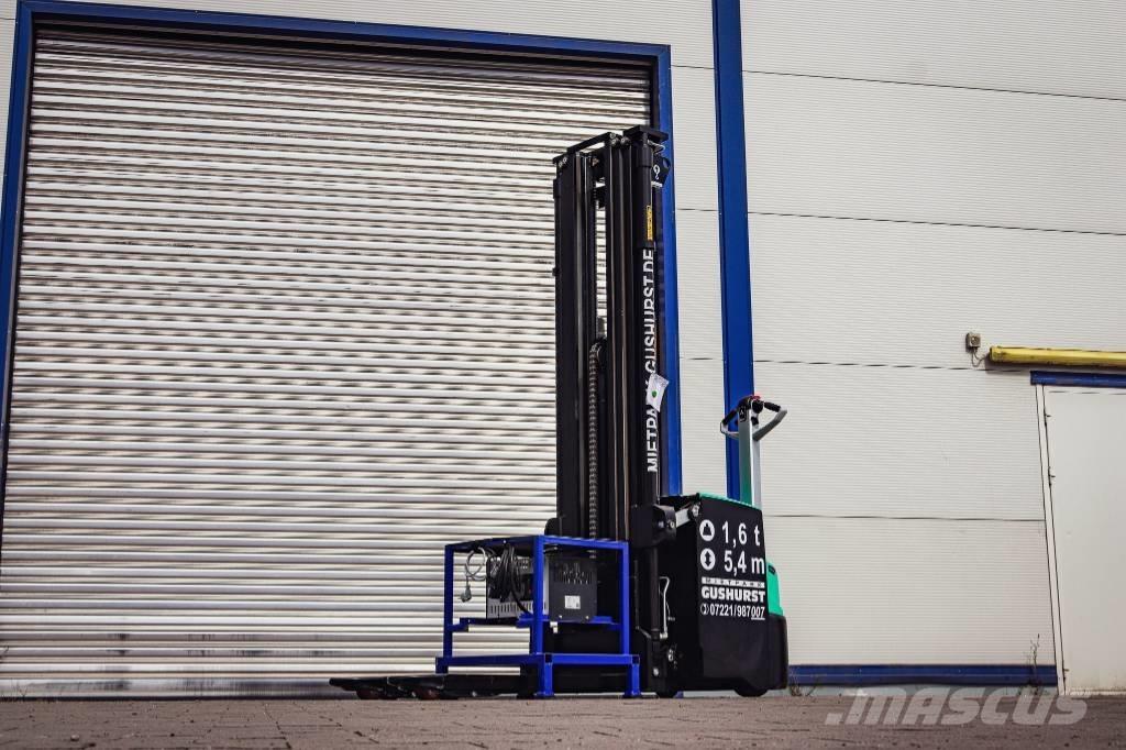 Mitsubishi SBP16N2I Gerbeur accompagnant