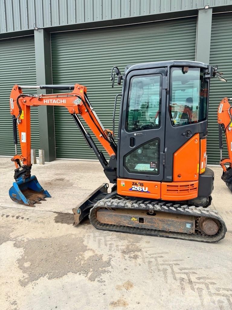 Hitachi ZX 26 U-6 CR Mini pelle < 7t