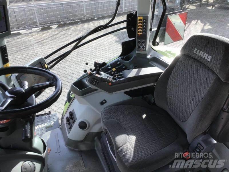 CLAAS AXION 810 Tracteur