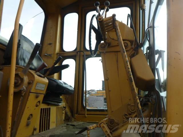 CAT 120 G Niveleuse