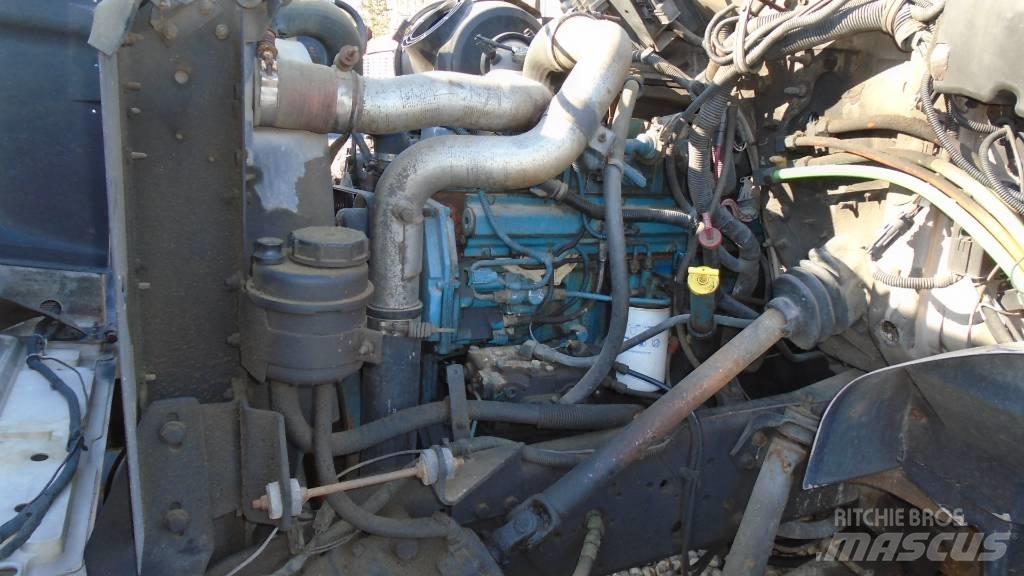 International 4700 Camion nacelle