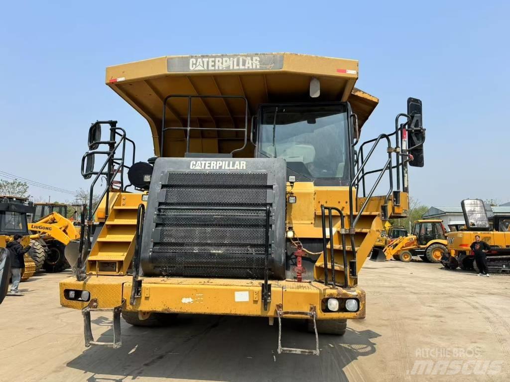 CAT 773 F Tombereau rigide