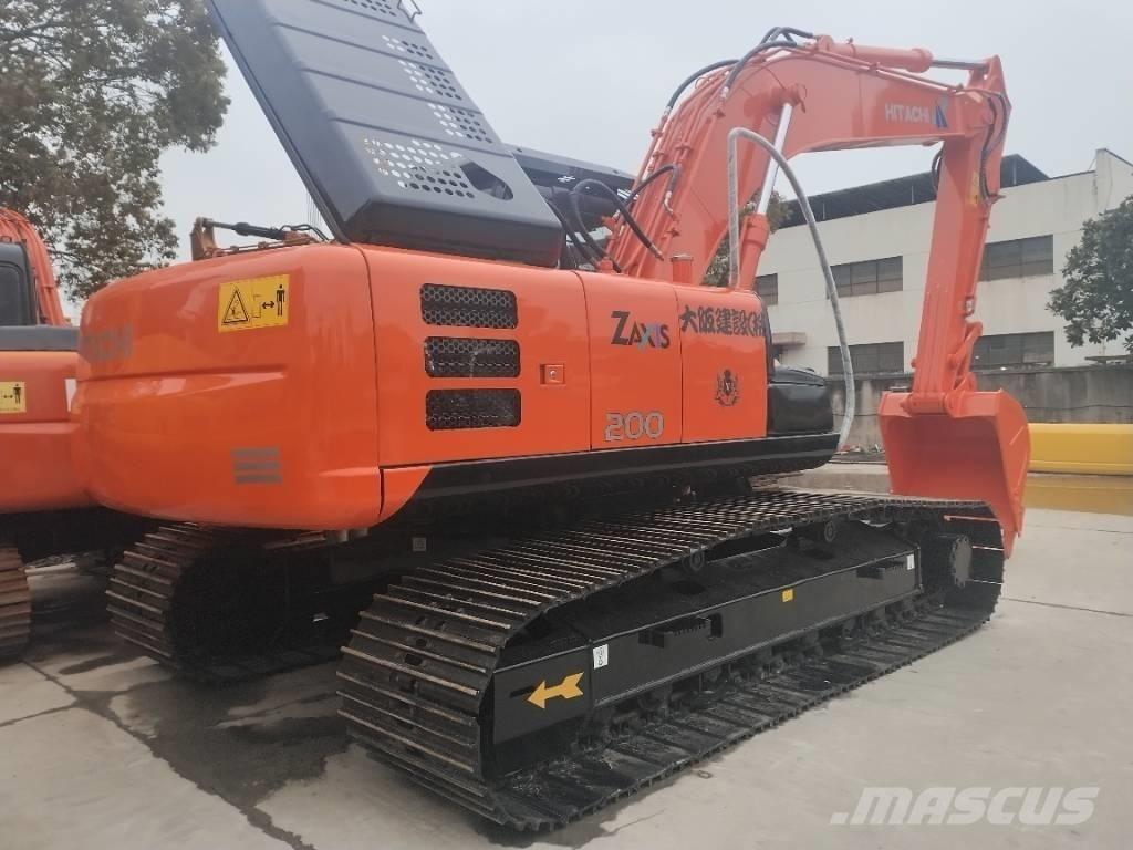 Hitachi ZX 200 Pelle sur chenilles