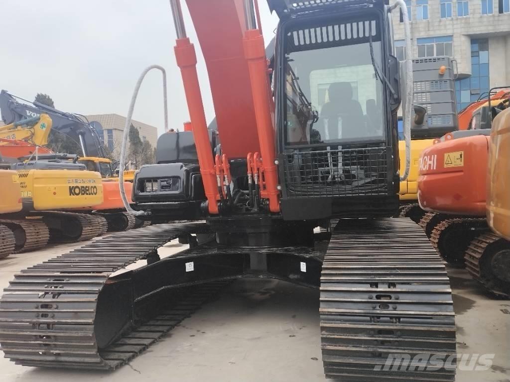 Hitachi ZX 200 Pelle sur chenilles