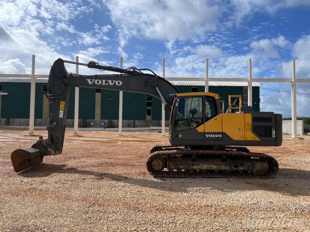 Volvo EC 220 E Pelle sur chenilles