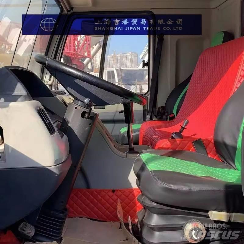 Zoomlion QY 30 V Grues tout terrain