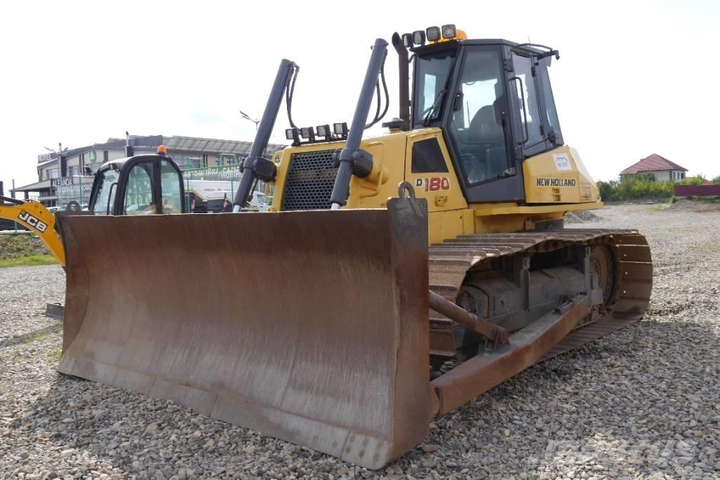 New Holland D 180 Bouteurs sur chenilles