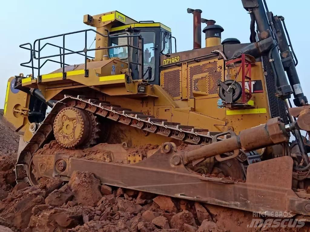 CAT D 11 R Bouteurs sur chenilles