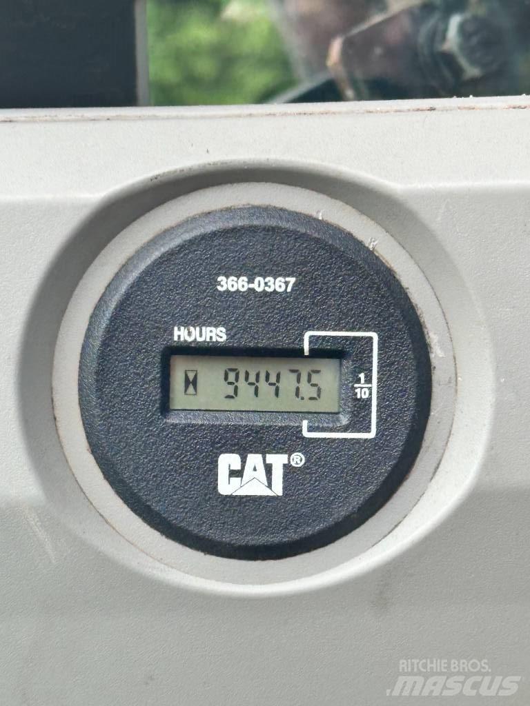 CAT 320 EL Pelle sur chenilles