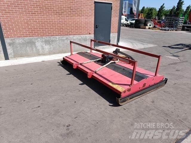 Peecon weidebloter Faucheuse