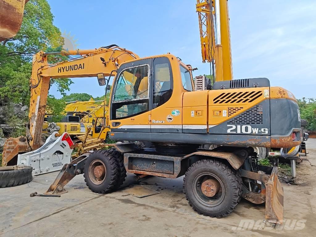 Hyundai Robex 210W-9 Pelle sur pneus