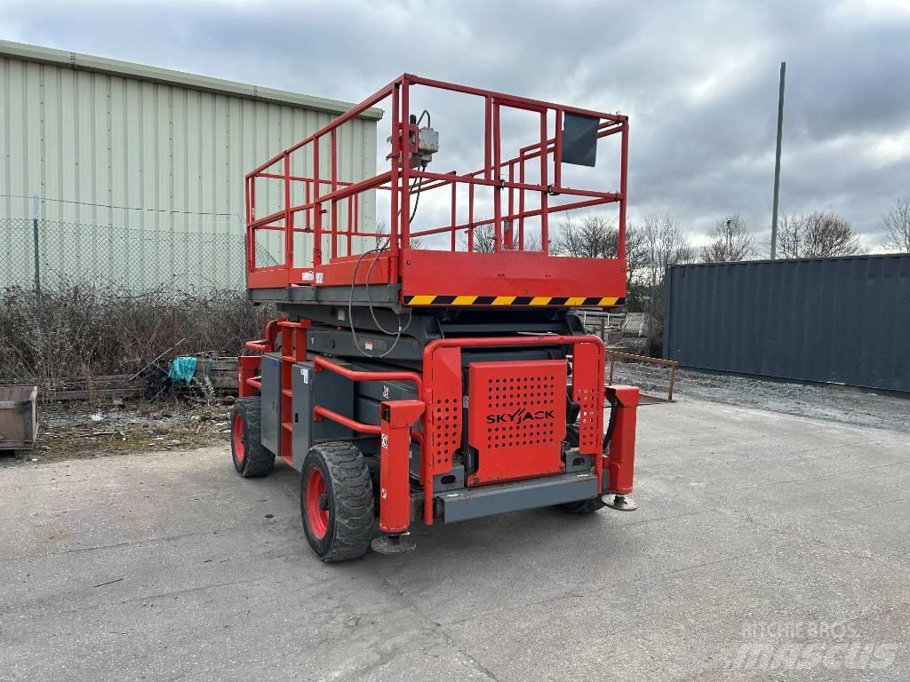 SkyJack SJ 8841 RT Nacelle ciseaux