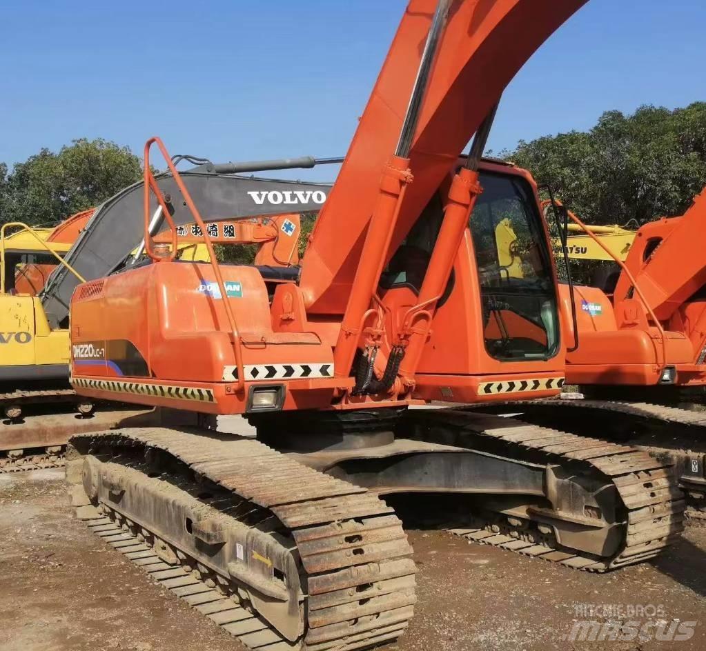 Doosan DH 220 Pelle sur chenilles
