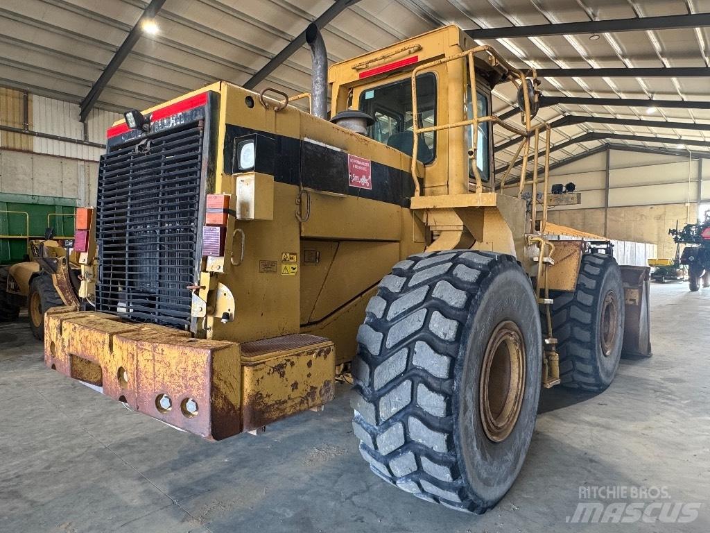 CAT 966 F Chargeuse sur pneus