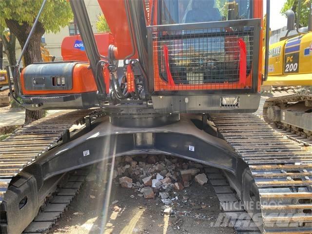 Doosan DX 225 LC Pelle sur chenilles