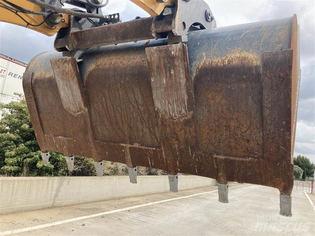Liebherr L 526 Chargeuse sur pneus