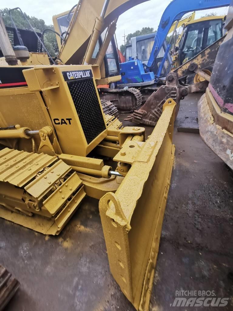 CAT D 3 C Bouteurs sur chenilles