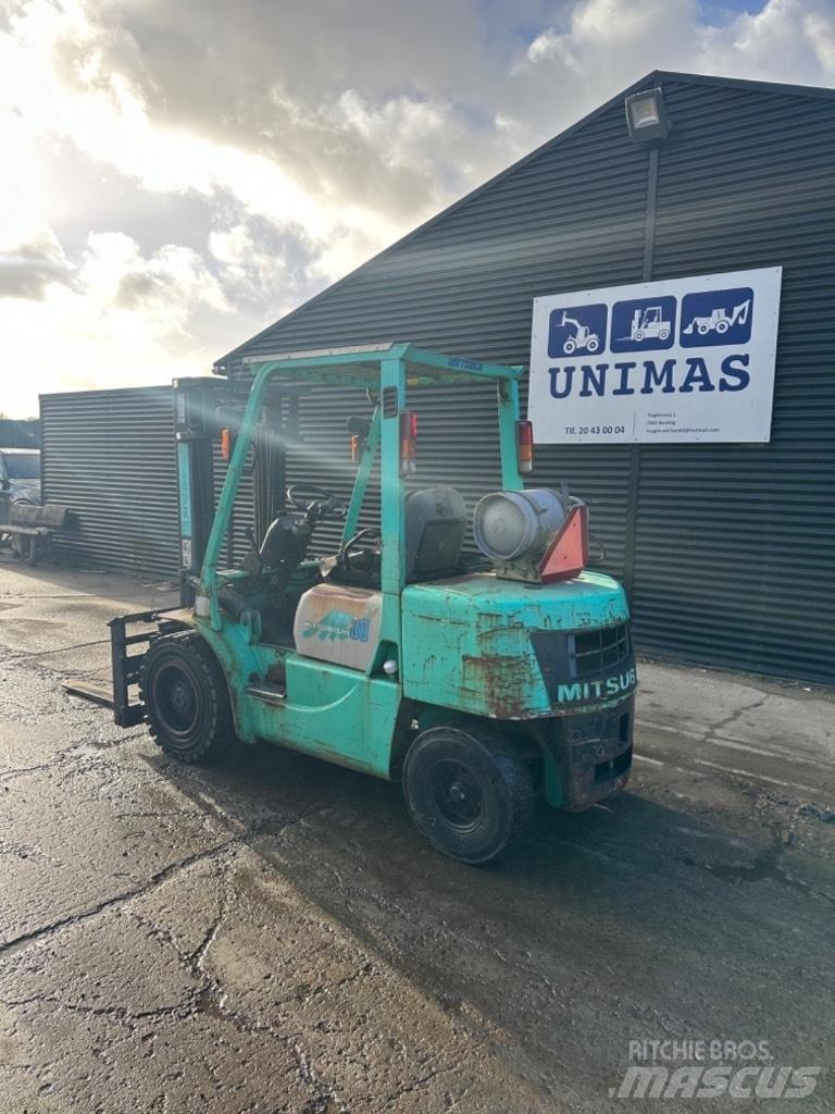 Mitsubishi FG 30 Chariots GPL