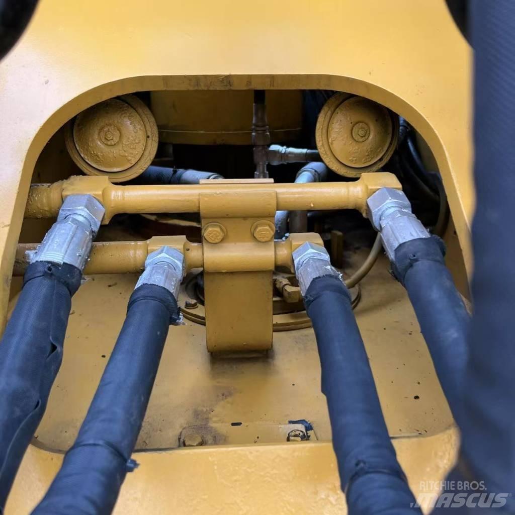 CAT 320D2 Mini pelle 7t-12t