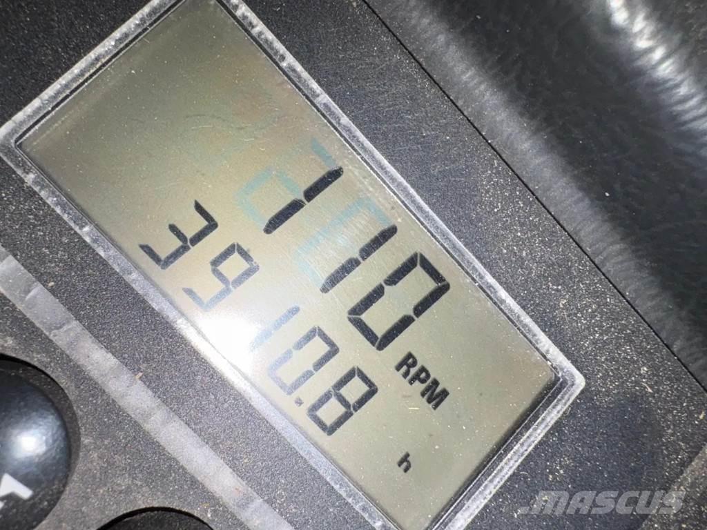 Aebi MFH 2500 Balayeuse / Autolaveuse