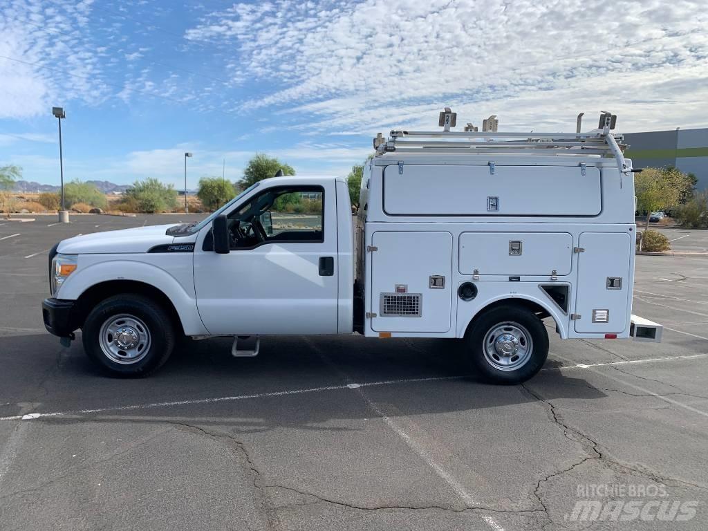 Ford F 350 Utilitaire benne