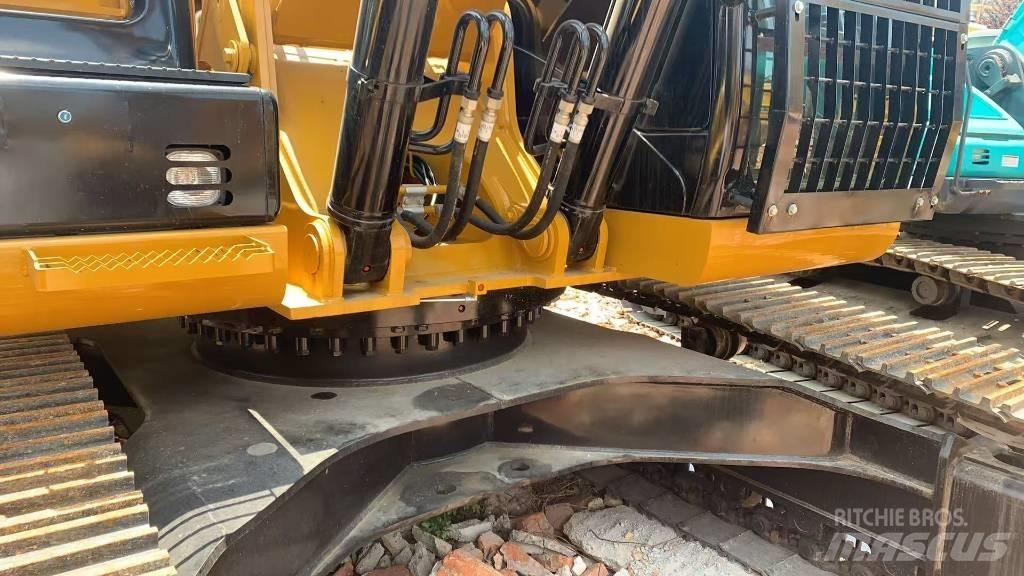 CAT 329 Pelle sur chenilles