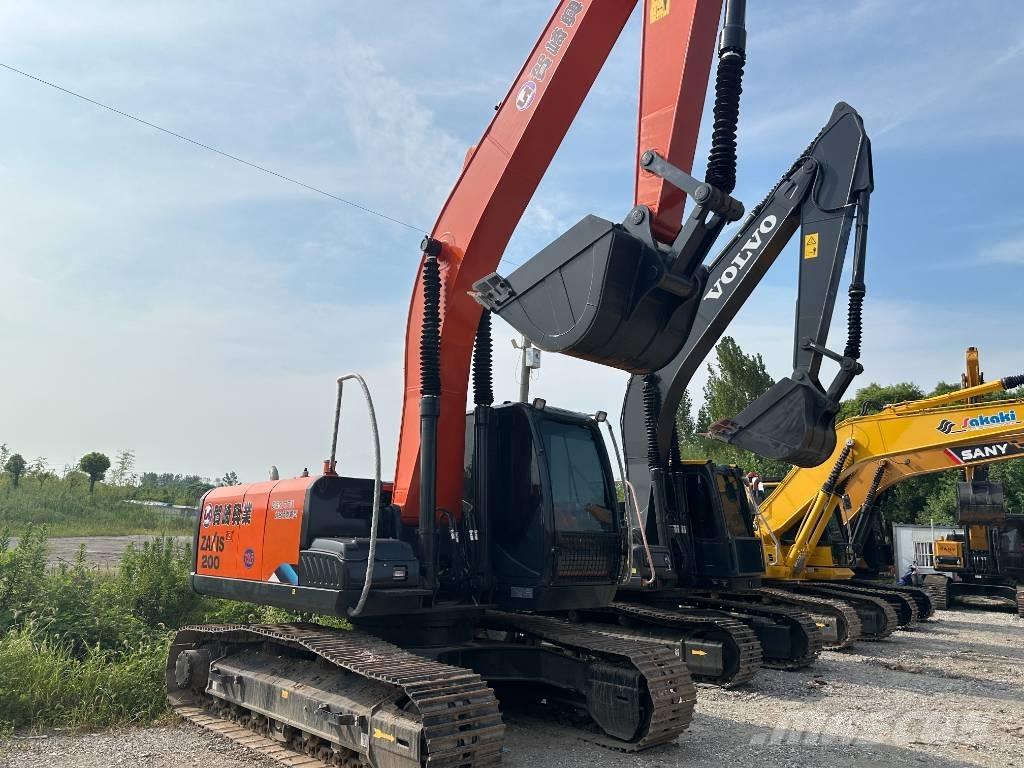 Hitachi ZX200 Pelle sur chenilles